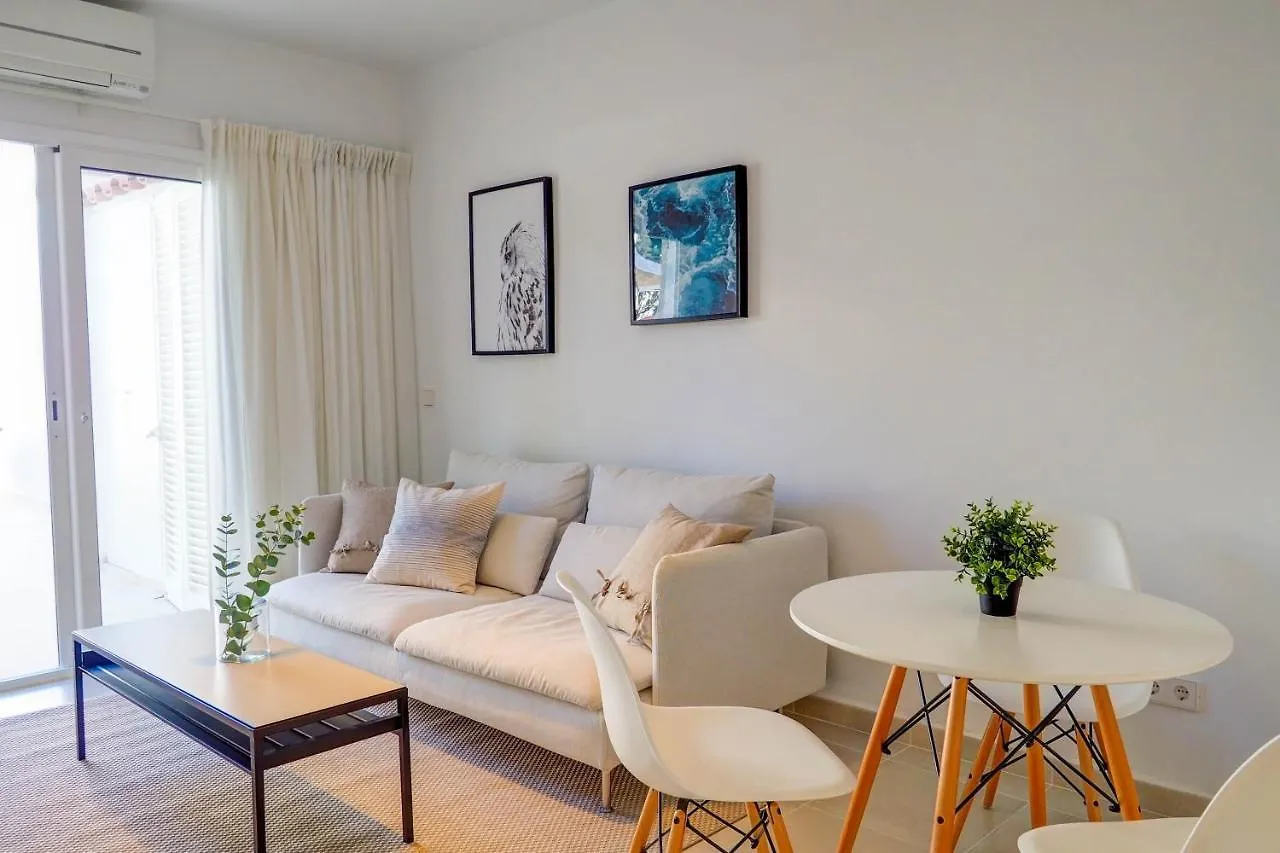 Camelot Apartment By Hello Homes סיטגס